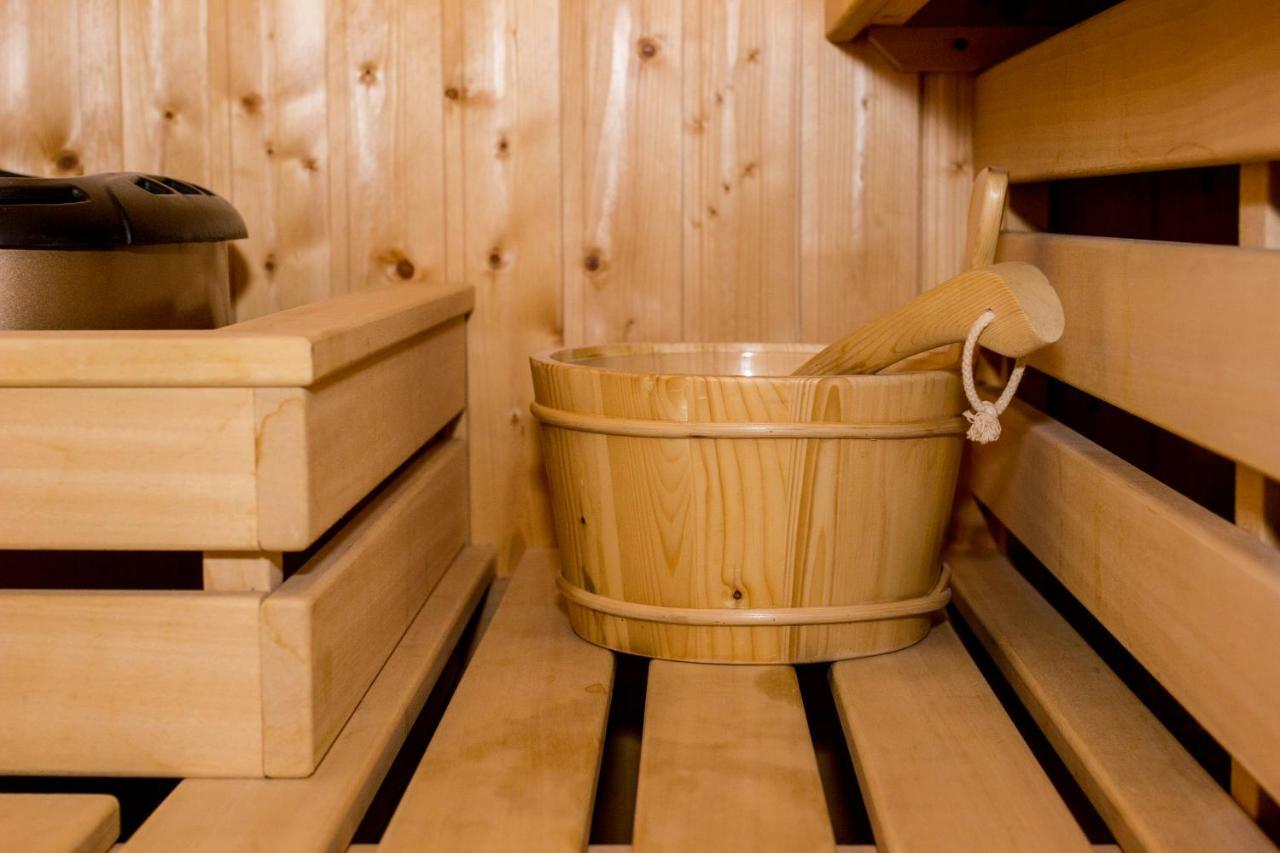 Sauna Luxurious Apartment Краков Экстерьер фото
